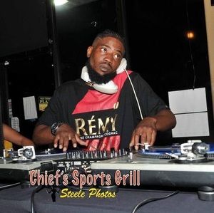 Meet your Posher, Kenney